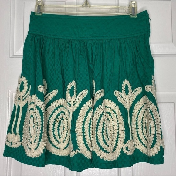 NICK & Mo Mini Skirt, Flared Style - Embroidered Cream Details size - Picture 2 of 7
